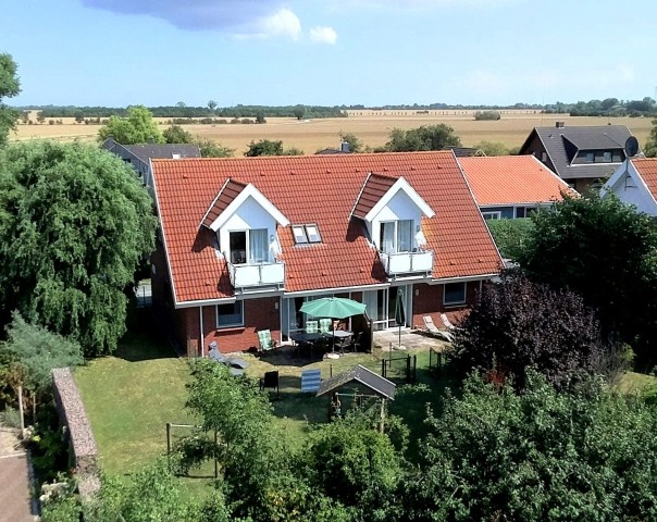 Haus mit 4 Wohnungen 