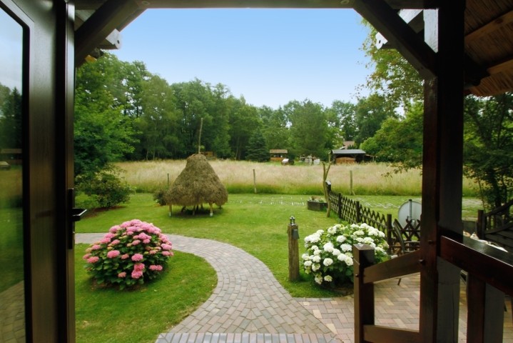 Blick vom Guten Morgen Kaffeeplatz auf den Eingangsstufen