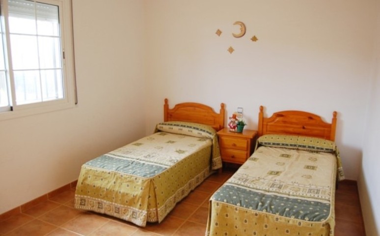 Schlafzimmer 1