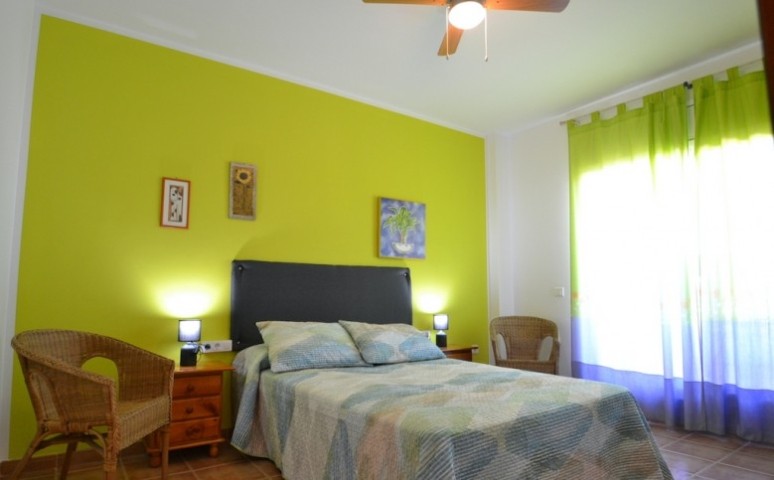 Schlafzimmer 5