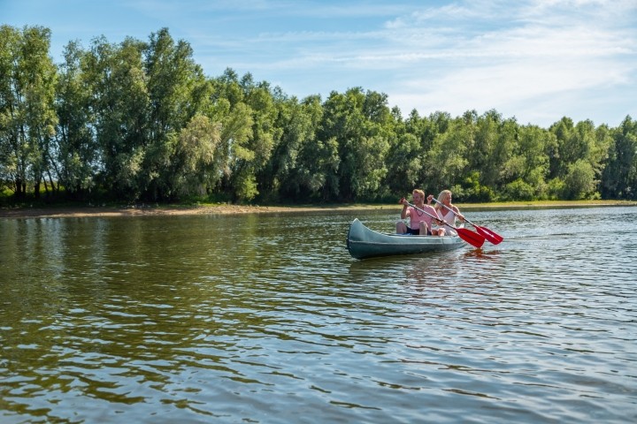Kajaks und Boote kann man im Park ausleihen