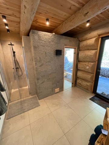 Sauna und Dusche EG