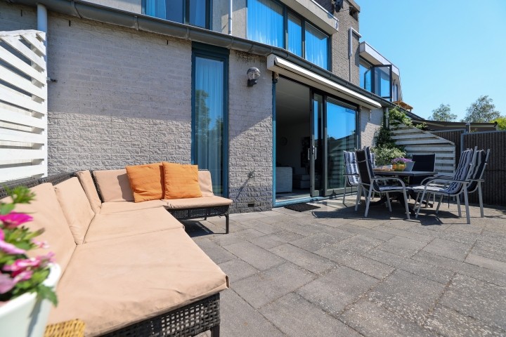 Lounge Garnitur vorhanden