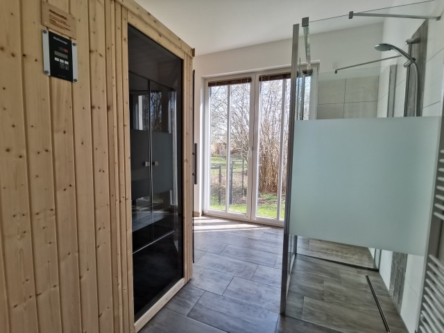 Sauna mit Dusche