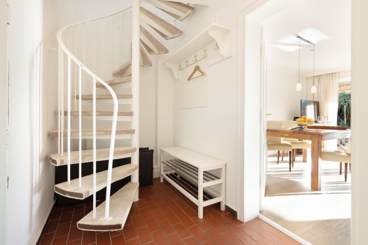 Treppe und Eingangsbereich