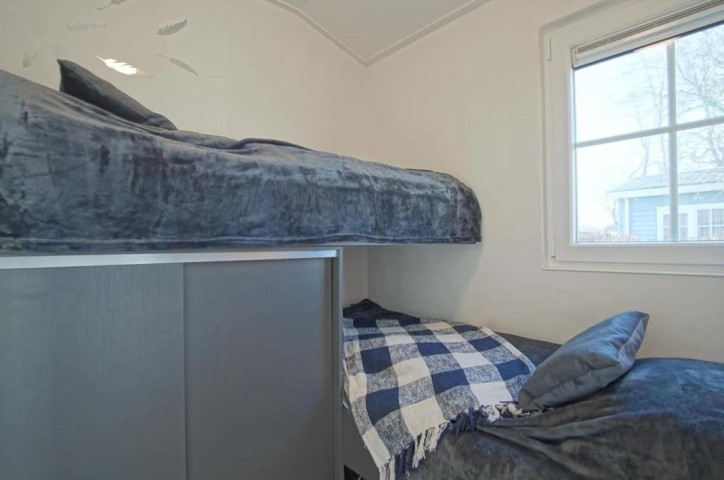 2. Schlafzimmer mit Stockbetten