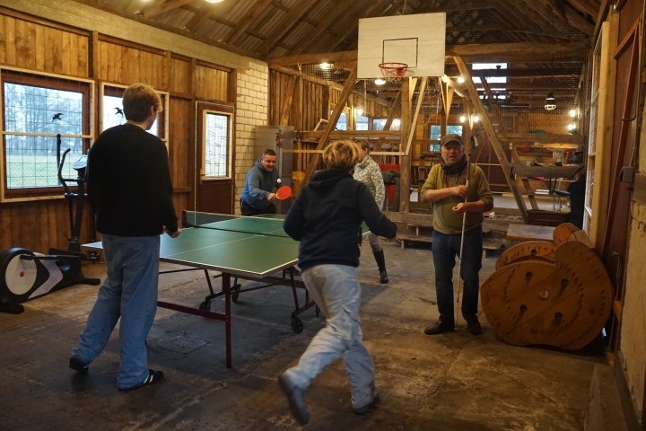 Stall für Leibesübungen: Tischtennis