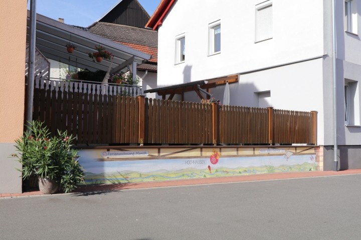 Haus und Terrasse Außenansicht
