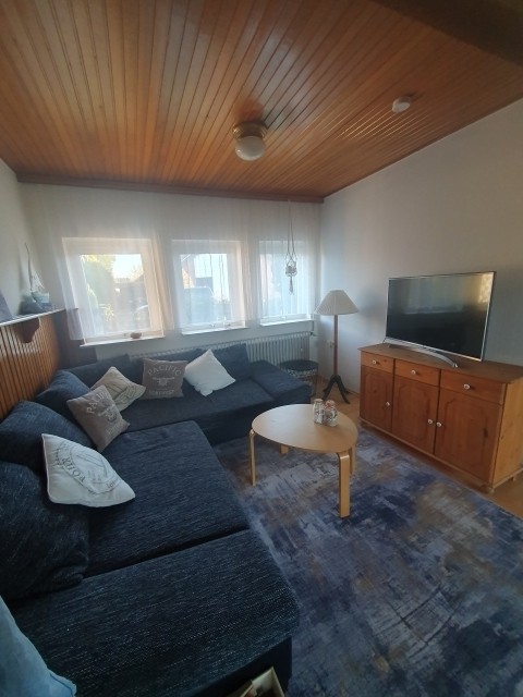 Wohnzimmer mit SmartTV 
