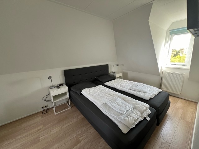 3. Schlafzimmer mit TV