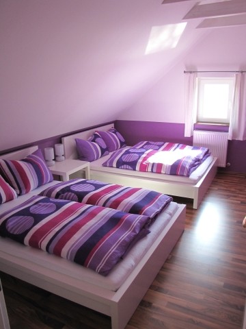 Schlafzimmer 1