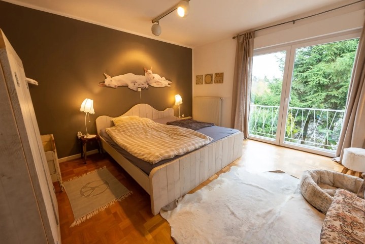 Schlafzimmer 1