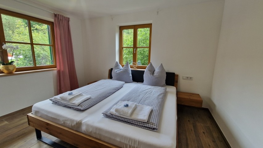 Schlafzimmer 1