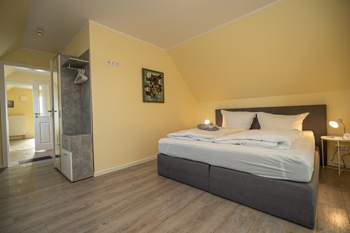 Boxspringbett 180x200  - Schlafzimmer drei