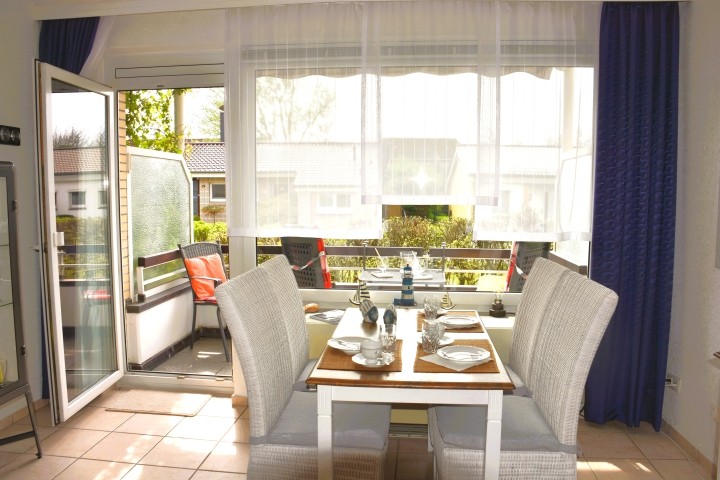 Wohnzimmer Esstisch
