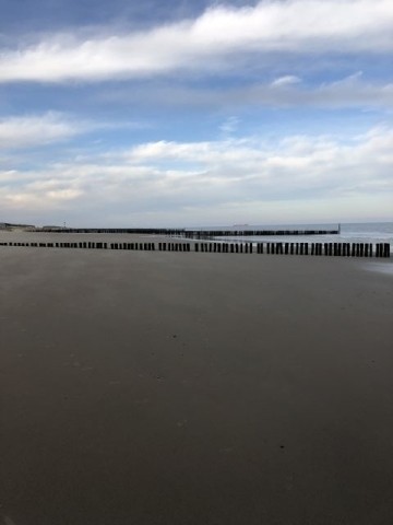 weitläufiger Strand