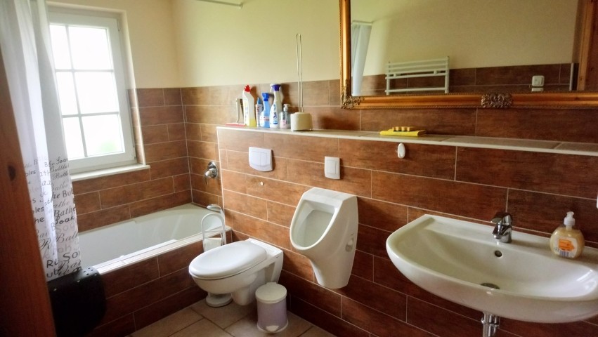 Bad mit Wanne