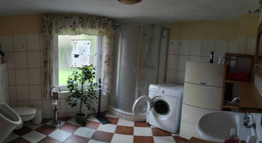 Bad mit Dusche 