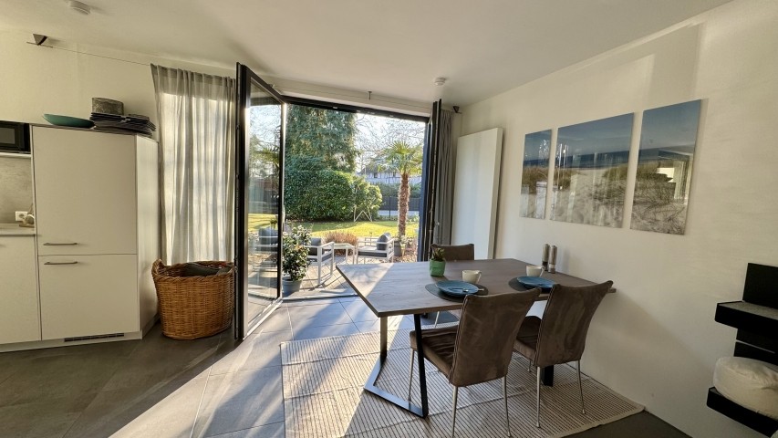 Wohn-Essbereich im UG mit Ausgang zur Terrasse