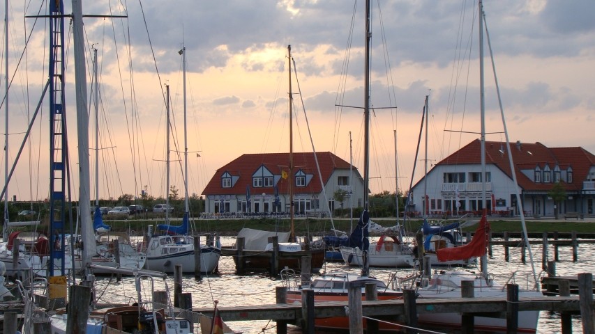 Jachthafen /Blick zum Haffplatz