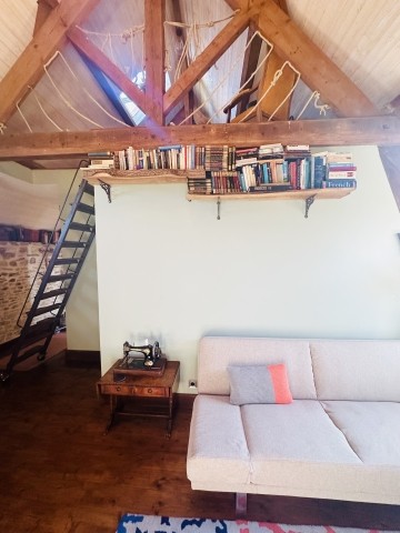 Schlafsofa auf Wunsch, Treppe zum Zwischengeschoss