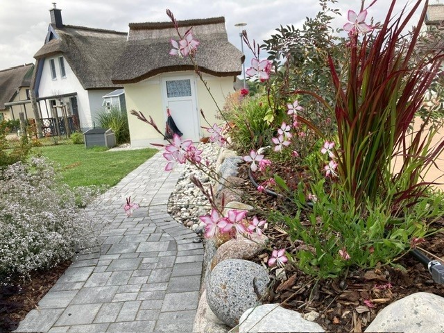 Gartenbereich mit abschliessbarem Schuppen