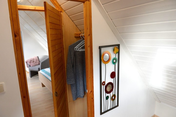 Kleiderschrank 