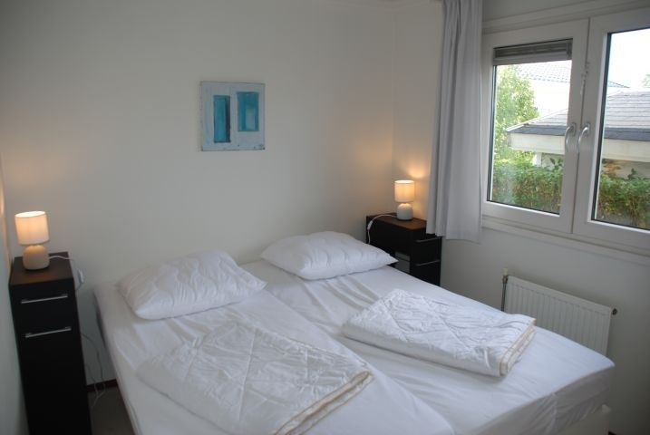 Schlafzimmer 1...