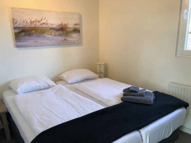 Schlafzimmer mit Doppelbett