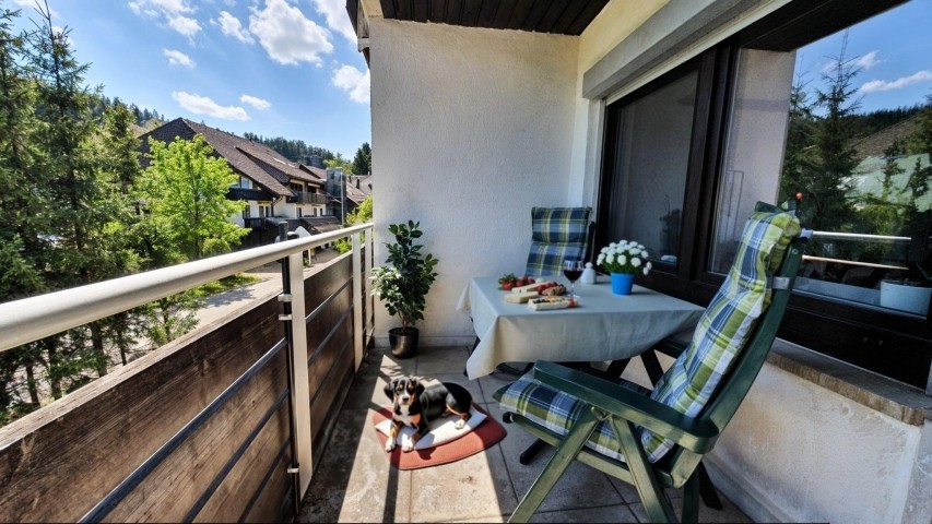 Auf dem Balkon könnt Ihr wunderbar die Morgensonne geniessen