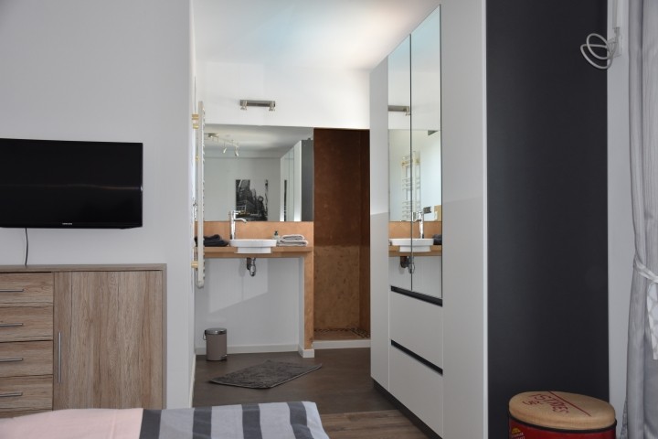 Bad en Suite zu Schlafzimmer 3