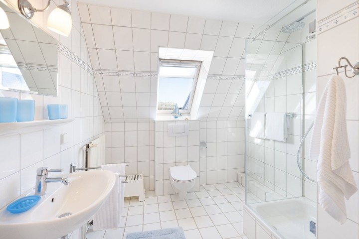 Badezimmer drei im OG