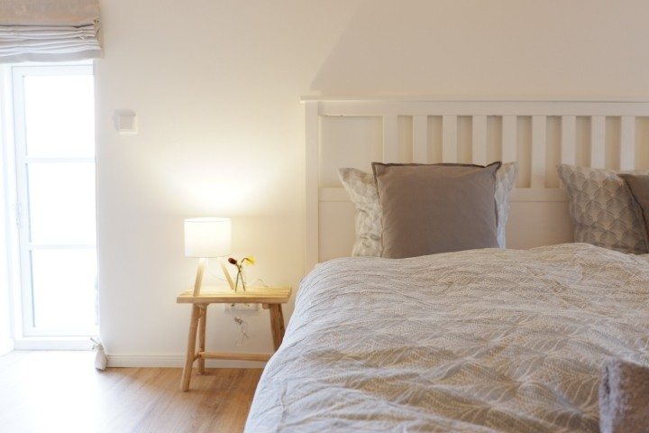 Schlafzimmer mit Blick in den Garten