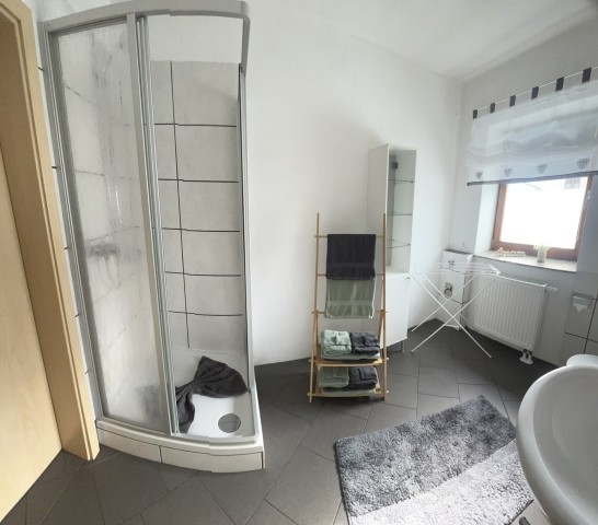 Modernes Badezimmer