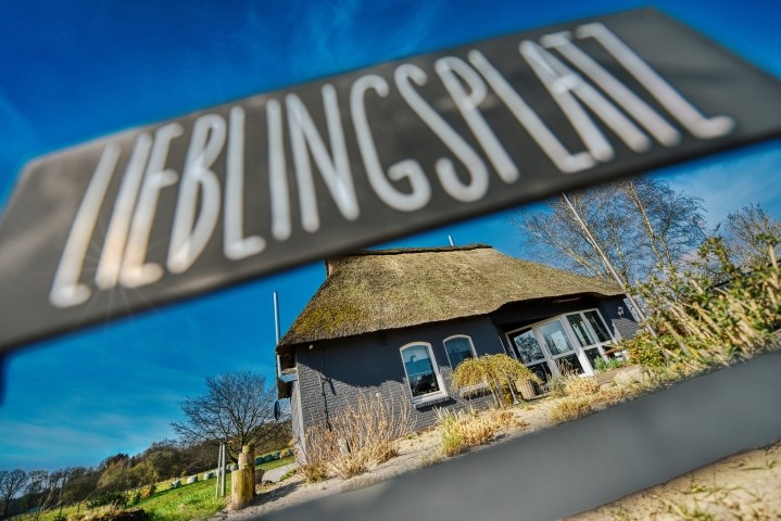 Lieblingsplatz unterm Reetdach