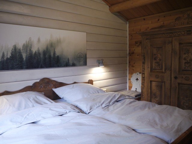 Schlafzimmer 1