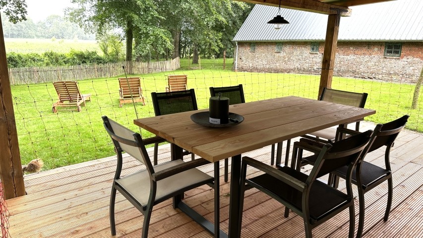 Terrasse - Frühstück oder Abends grillen?