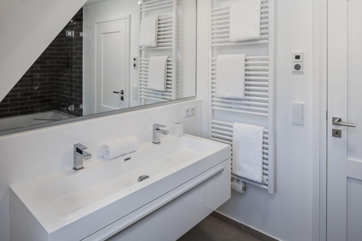Badezimmer eins