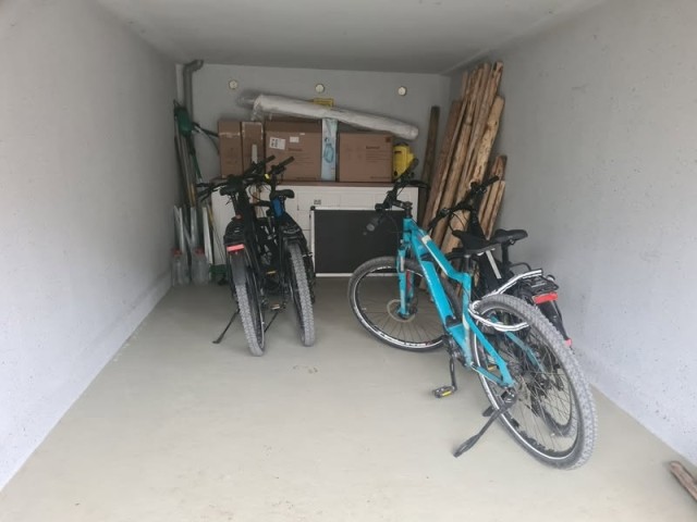 Hier sind auch E-Bike Fahrer gerne gesehen - Fahrräder können in der Garage untergebracht werden