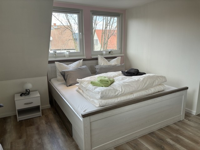 2. Schlafzimmer mit Doppelbett