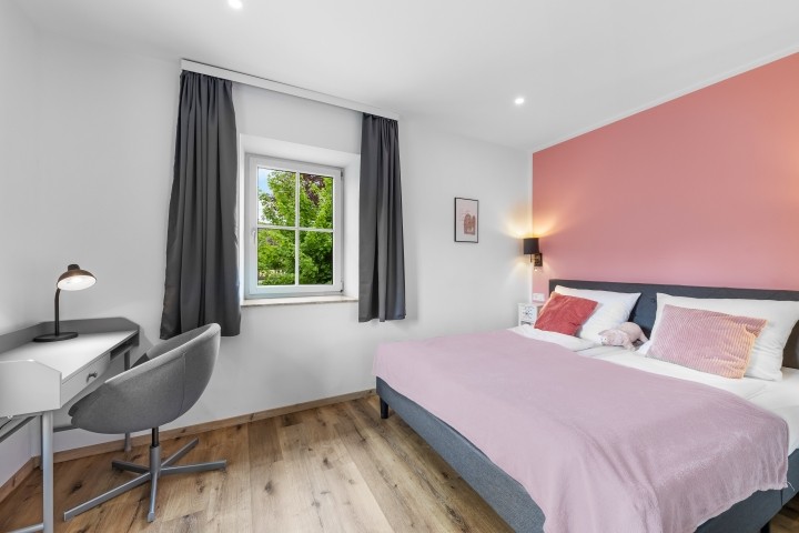 Schlafzimmer 1.2