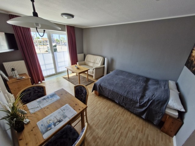 Wohn- Schlafzimmer