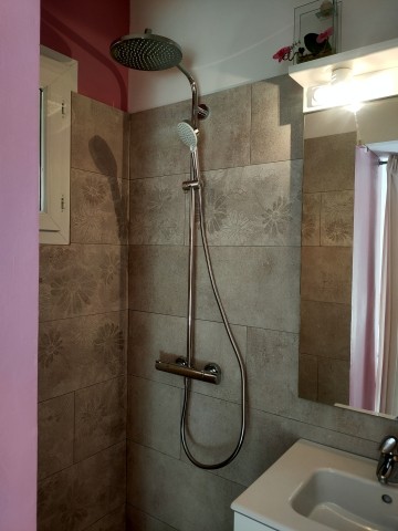 Italienische Dusche rosa Zimmer 
