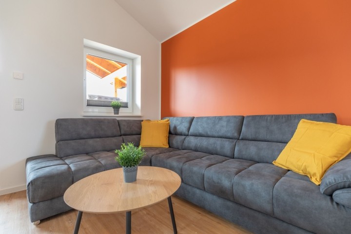Huus Uul - das gemütliche Sofa lädt zum Entspannen ein 