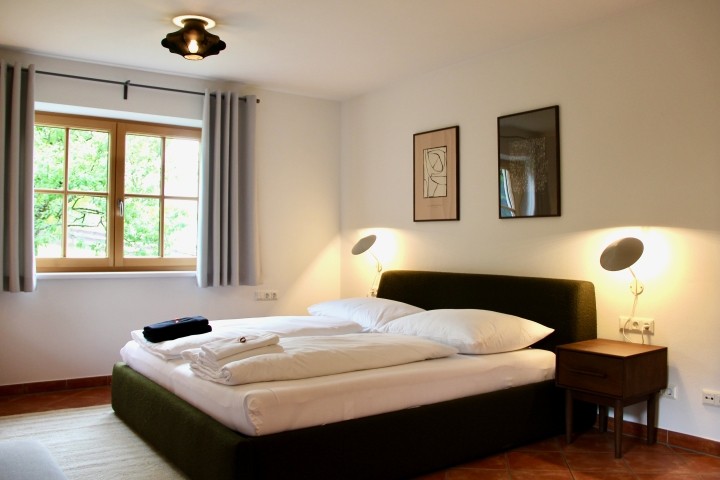 Schlafzimmer 1
