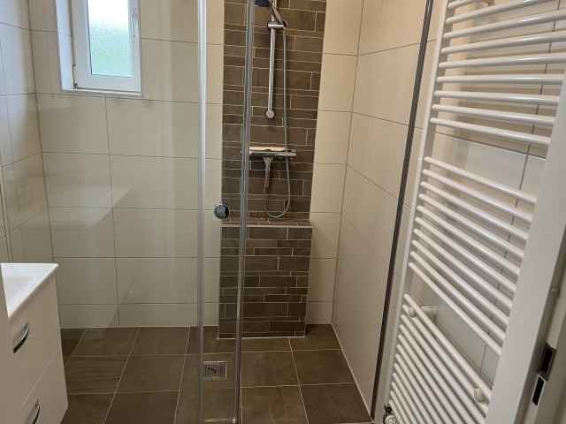 Ebenerdiges Duschbad im EG