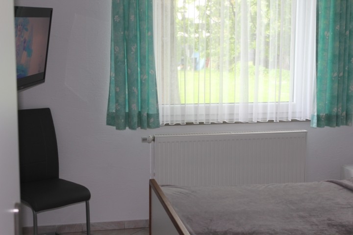 Schlafzimmer mit TV