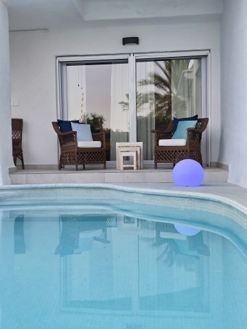 Pool-Terrasse