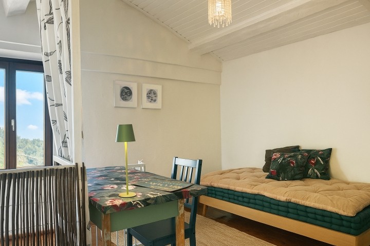 Zimmer "Minze" mit Sofabett und Arbeitsbereich