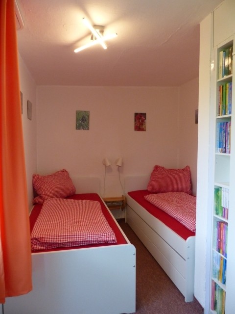 Schlafzimmer 2
